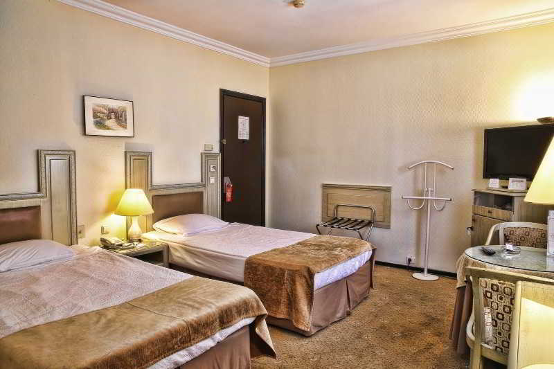 Guenes Hotel Merter Istanbul Eksteriør bilde
